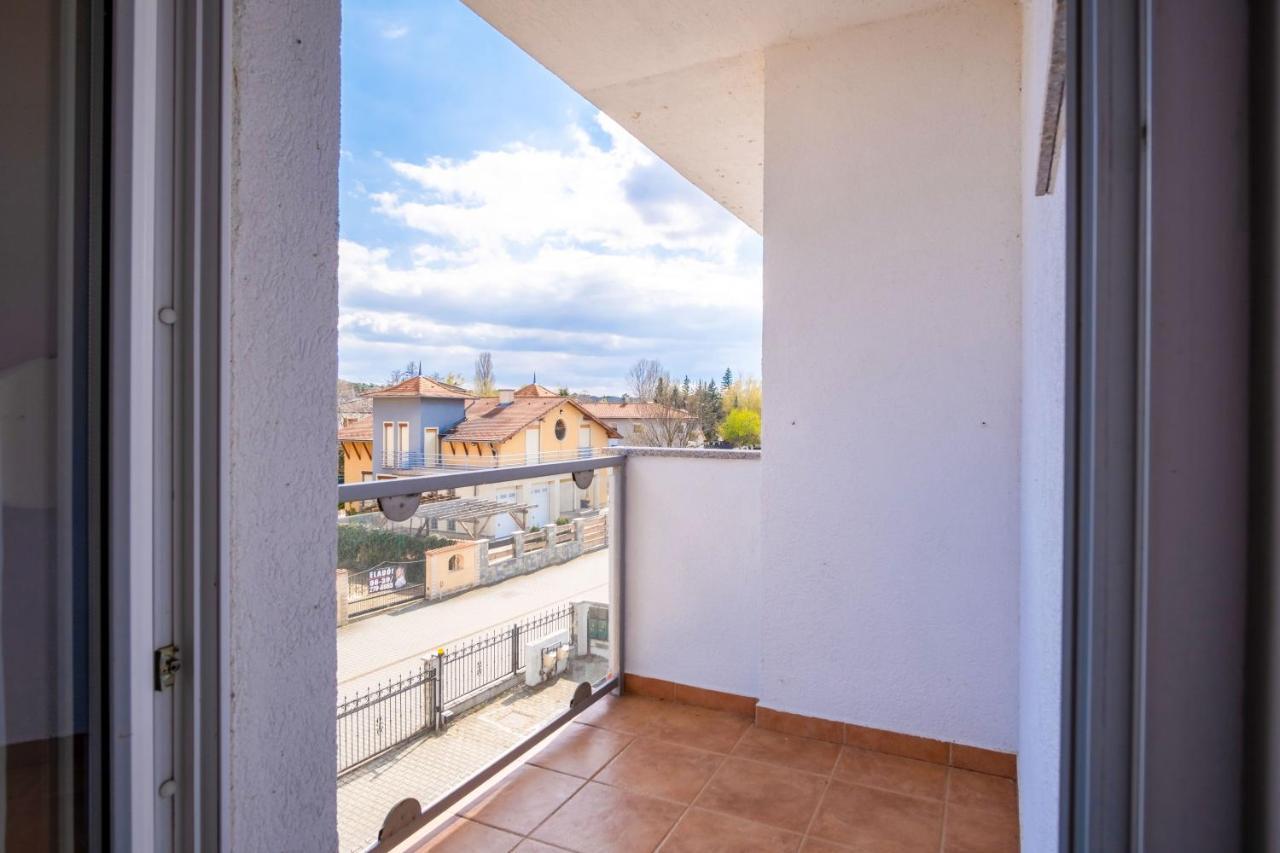 Myflat Belvedere Apartment Шіофок Екстер'єр фото