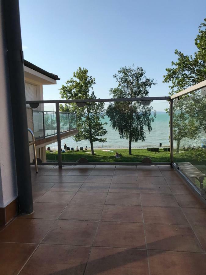 Myflat Belvedere Apartment Шіофок Екстер'єр фото